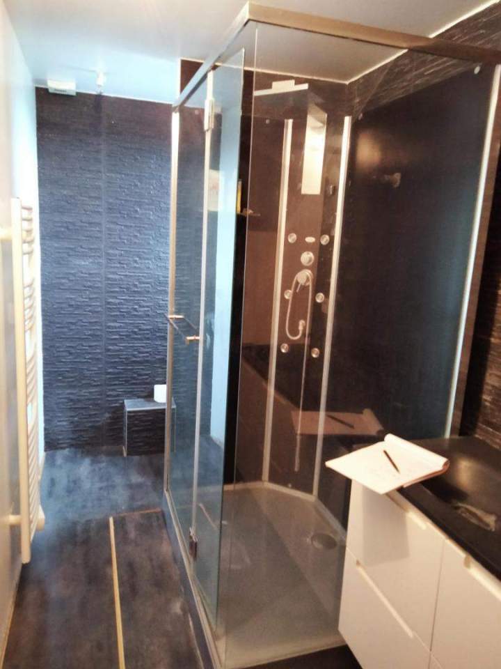 Installation douche à l’italienne moderne Pont-Audemer