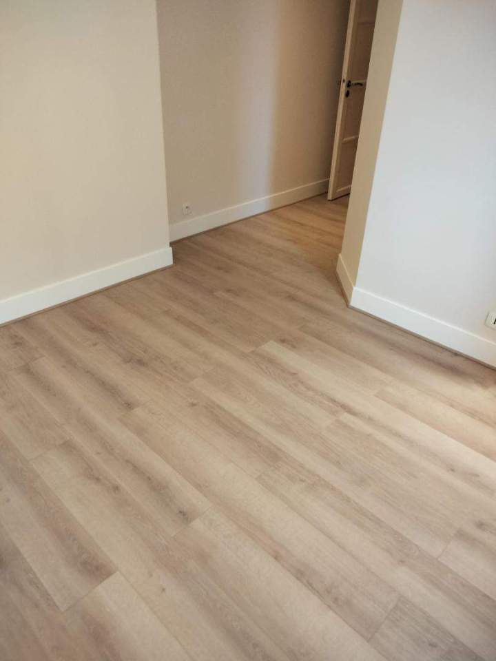 Sol bois aménagement intérieur Pont-Audemer